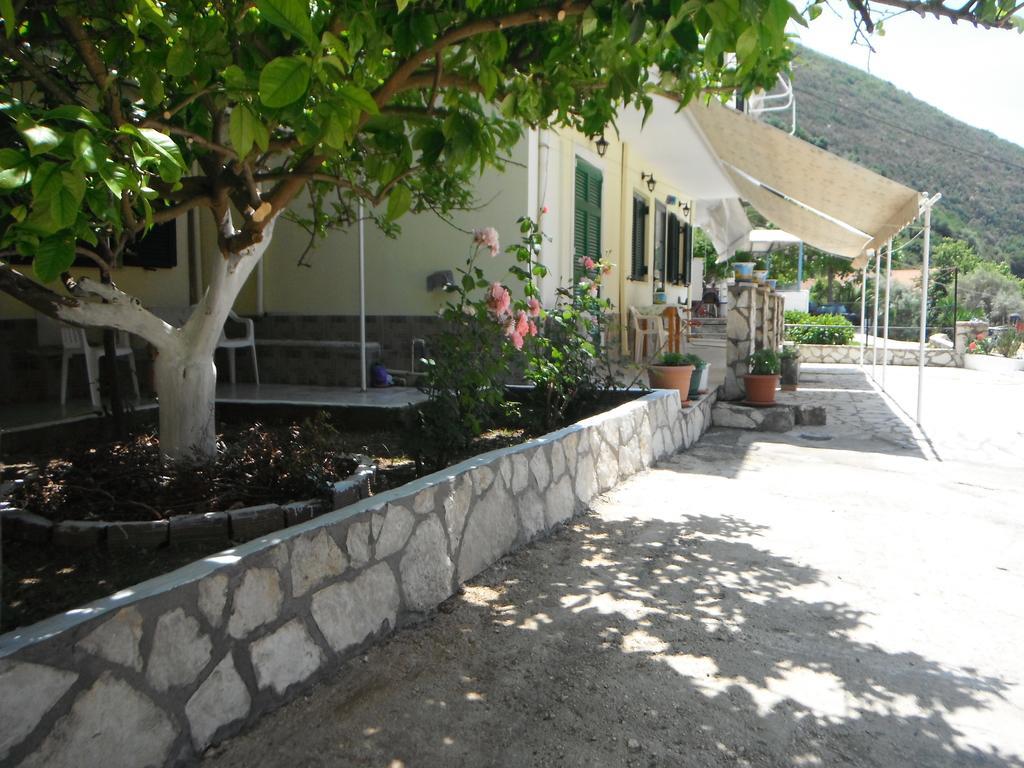 Dimitris Apartments Vasiliki Exterior foto
